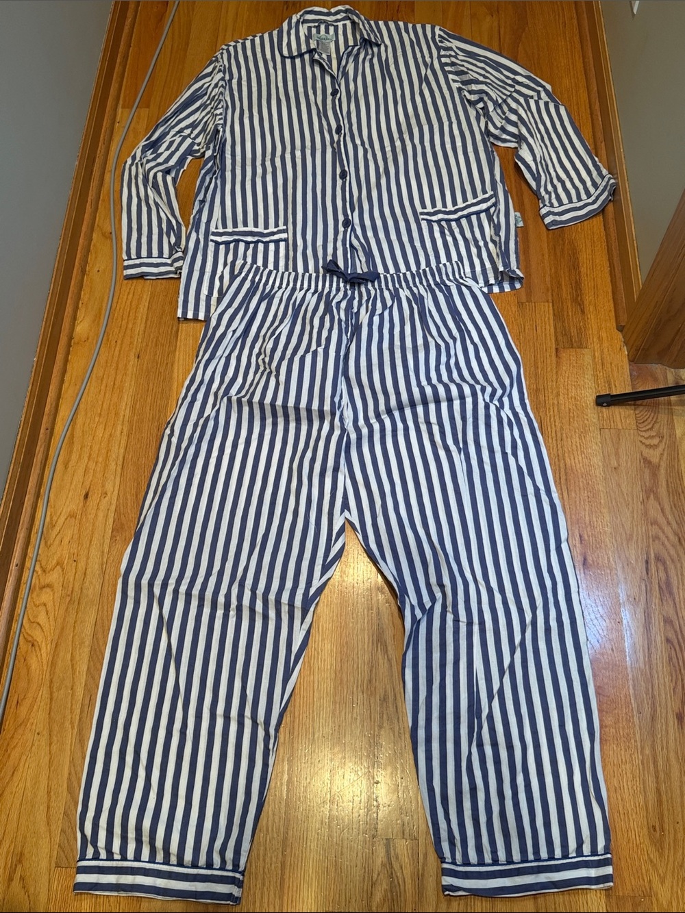 100% Cotton Blue & White Striped Women’s XL Pajama Set
